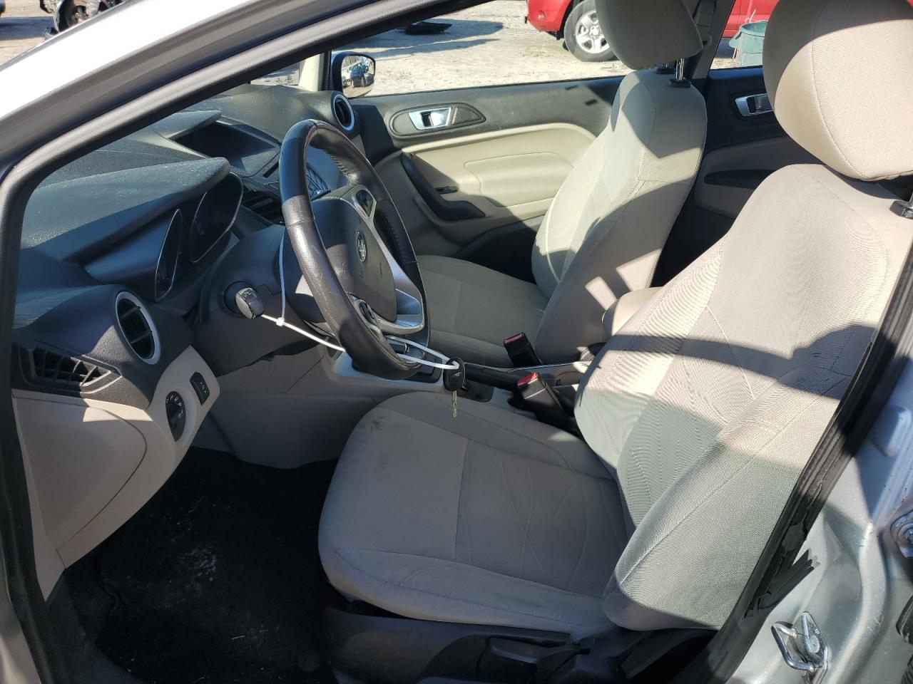 2014 Ford Fiesta - Image 7