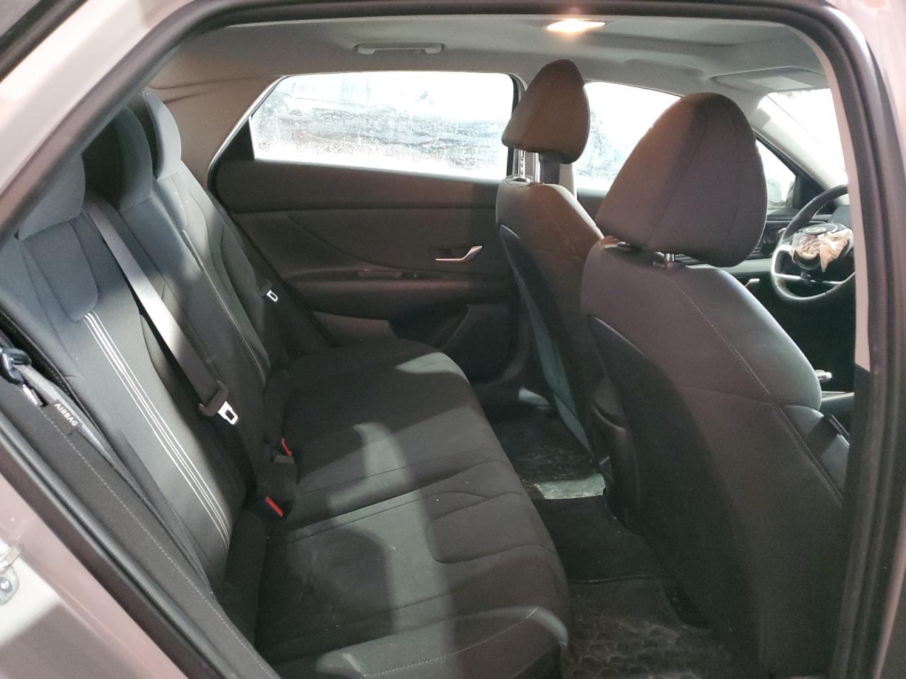 2024 Hyundai Elantra - Image 10