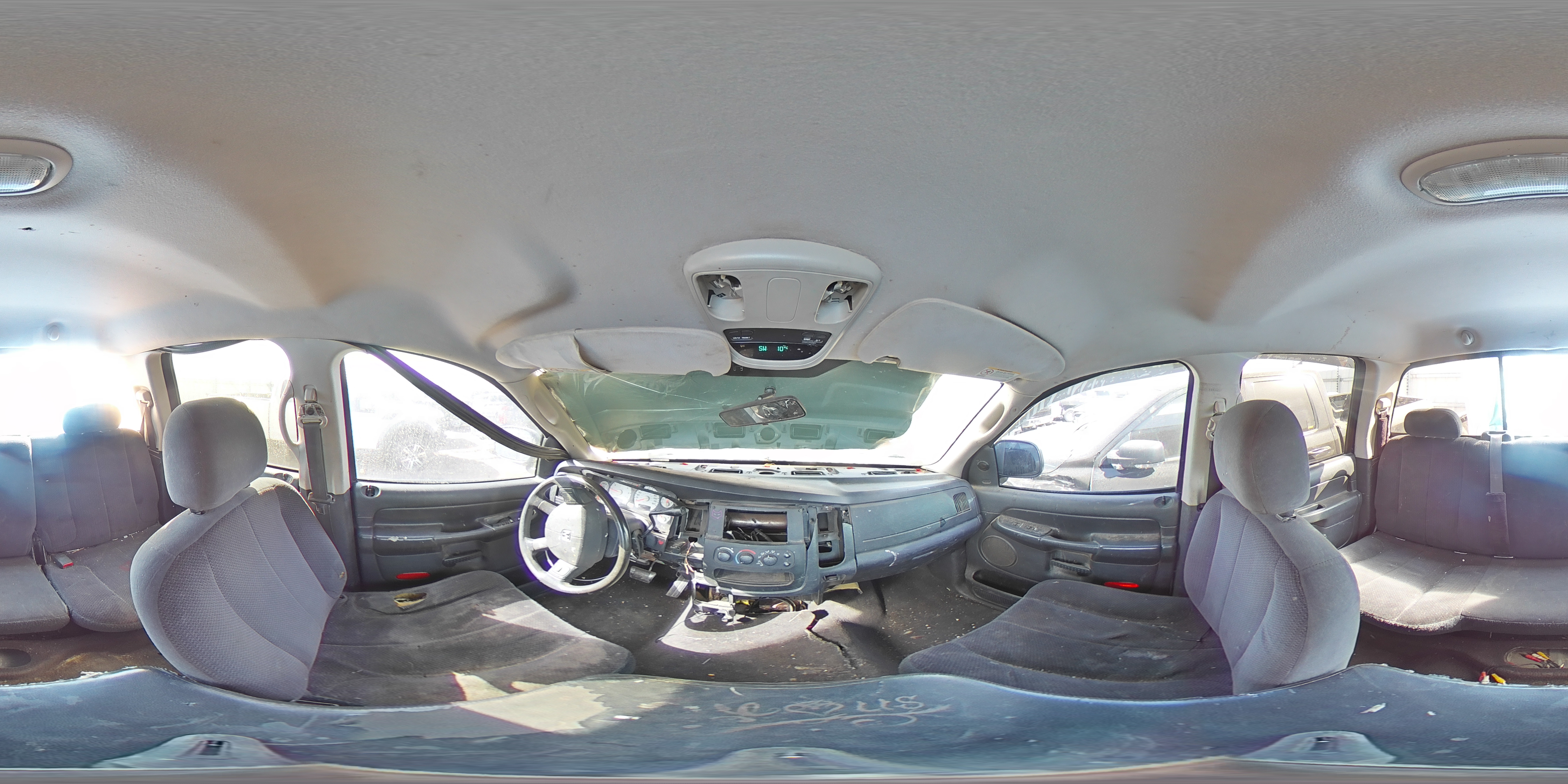 2004 Dodge RAM - Image 13