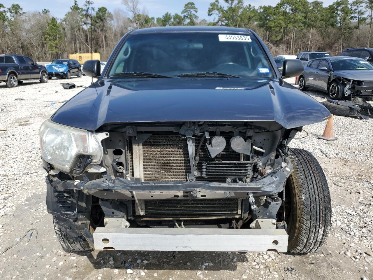 2015 Toyota Tacoma - Image 5