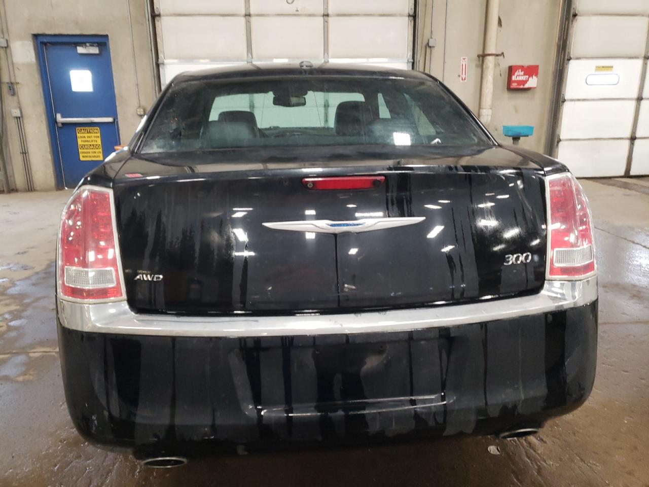 2014 Chrysler 300 - Image 6