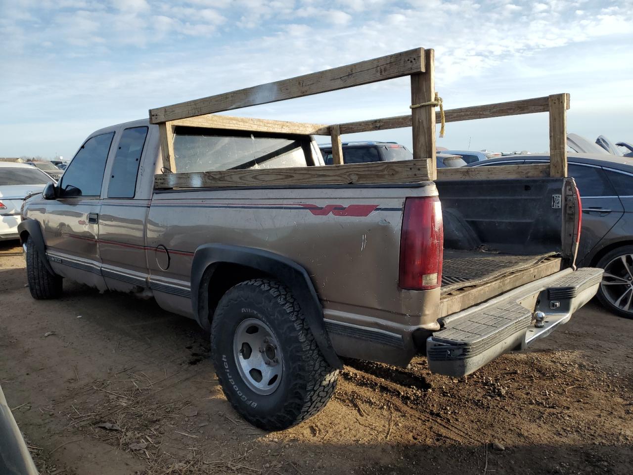 1996 Chevrolet GMT-400 - Image 2
