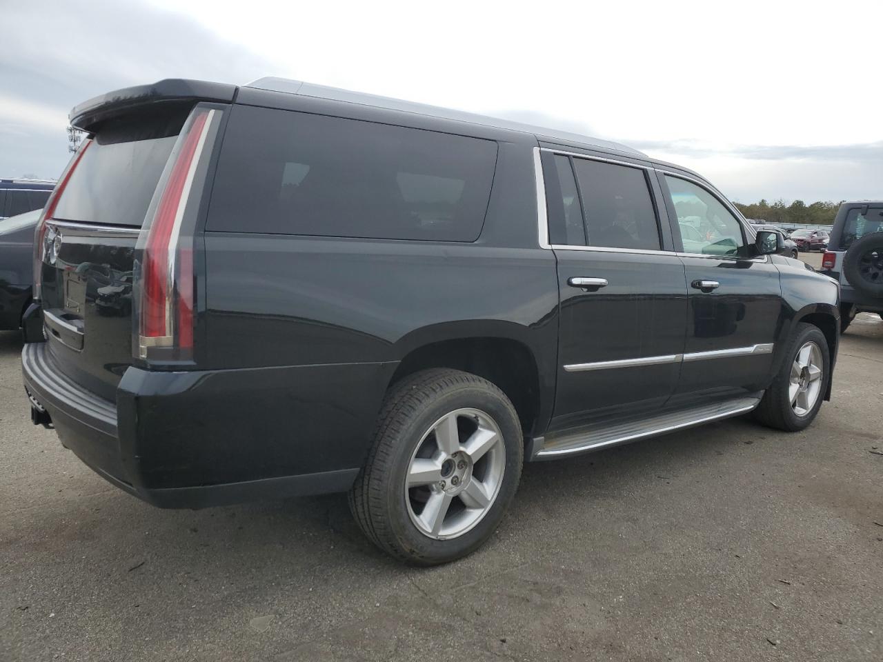 2015 Cadillac Escalade - Image 3