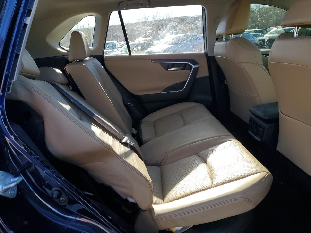 2020 Toyota RAV 4 - Image 11