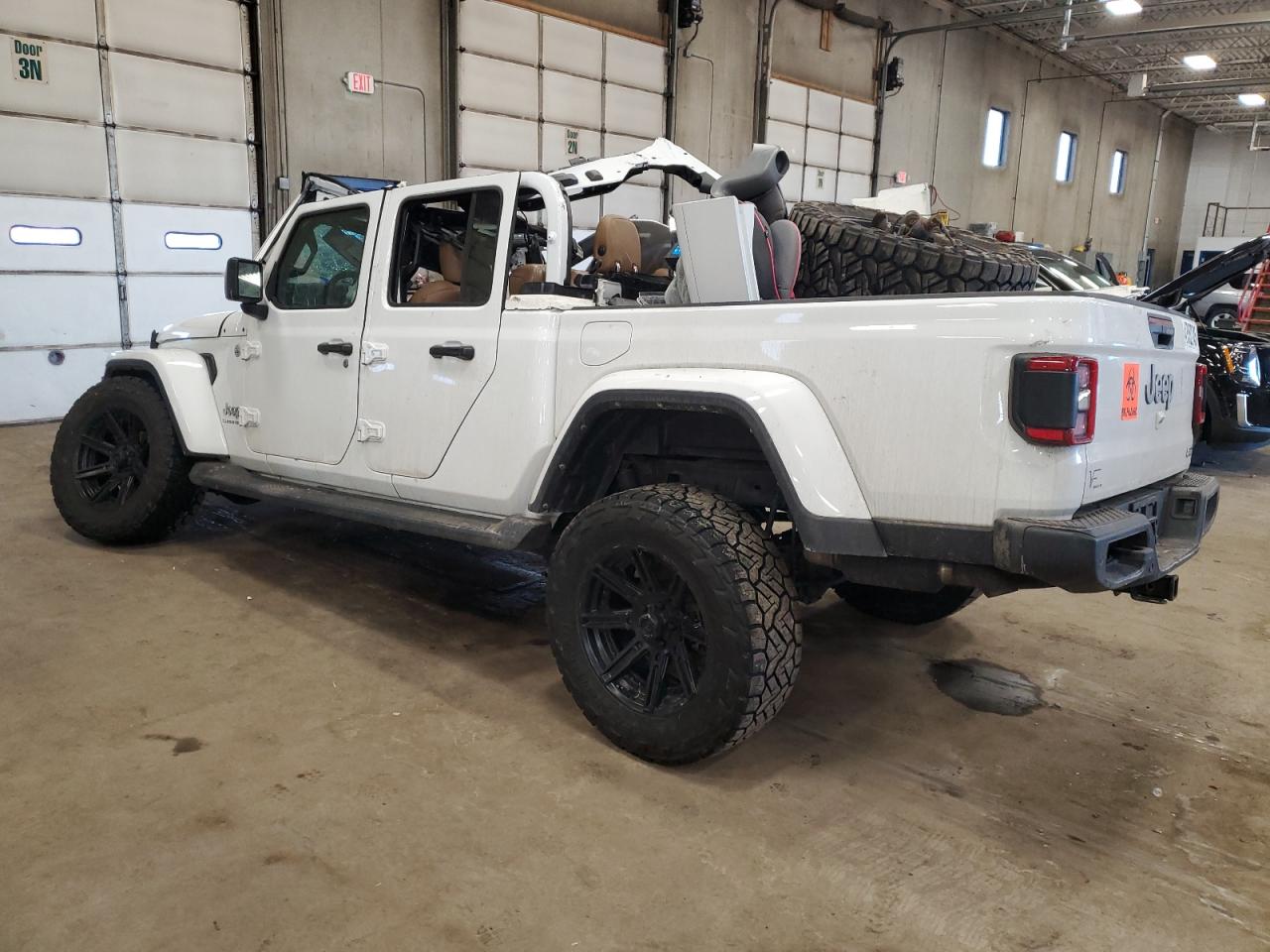 2020 Jeep Gladiator - Image 2