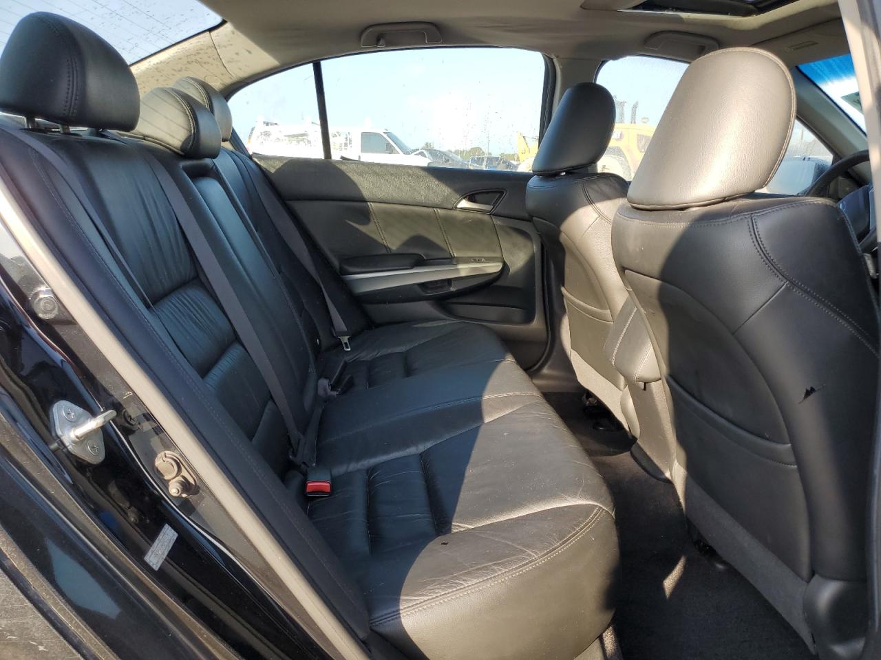 2008 Honda Accord - Image 11