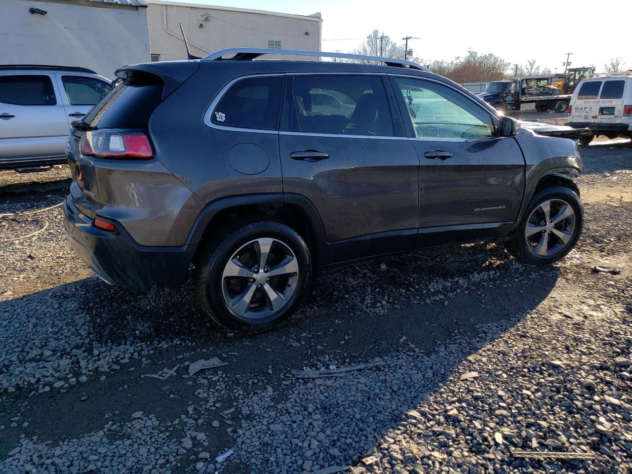 2019 Jeep Grand Cherokee - Image 3