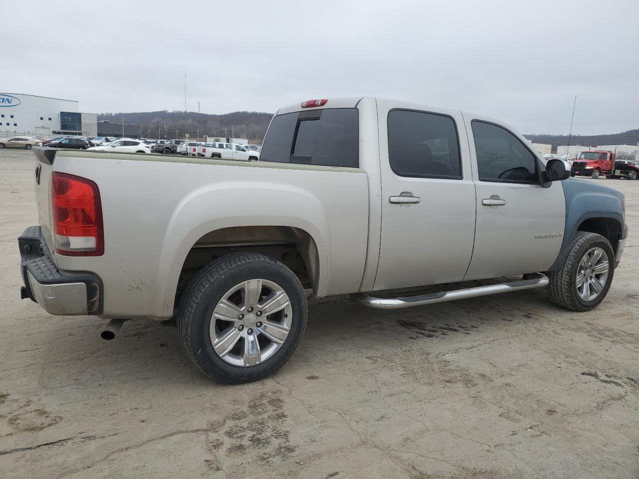 2007 GMC Sierra - Image 3