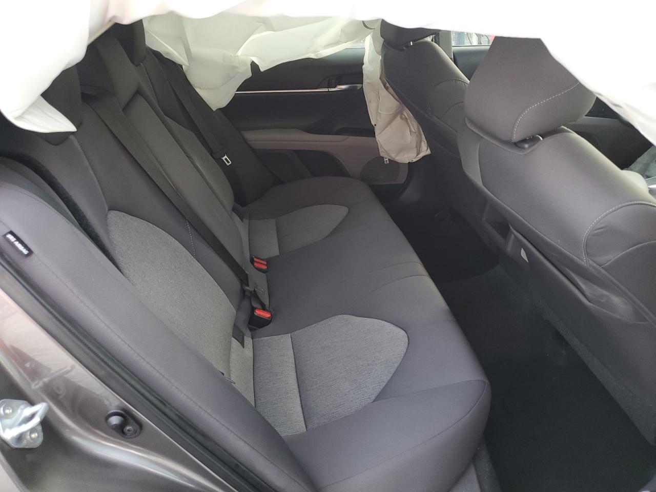 2021 Toyota Camry - Image 10