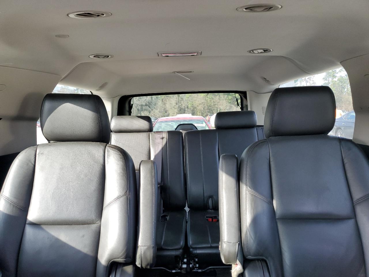 2013 Cadillac Escalade - Image 10