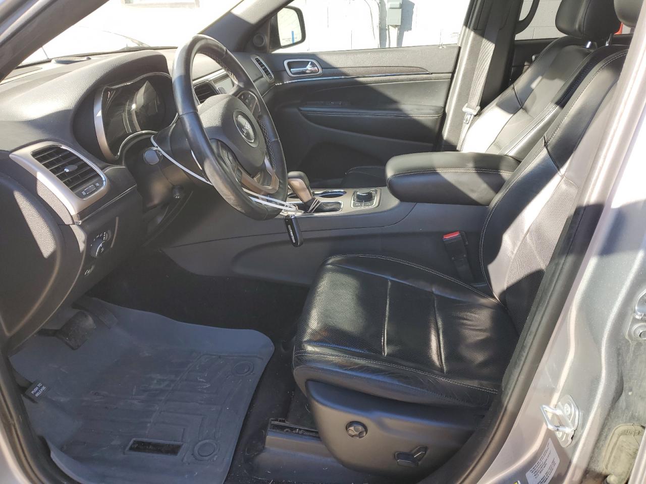 2017 Jeep Grand Cherokee - Image 7