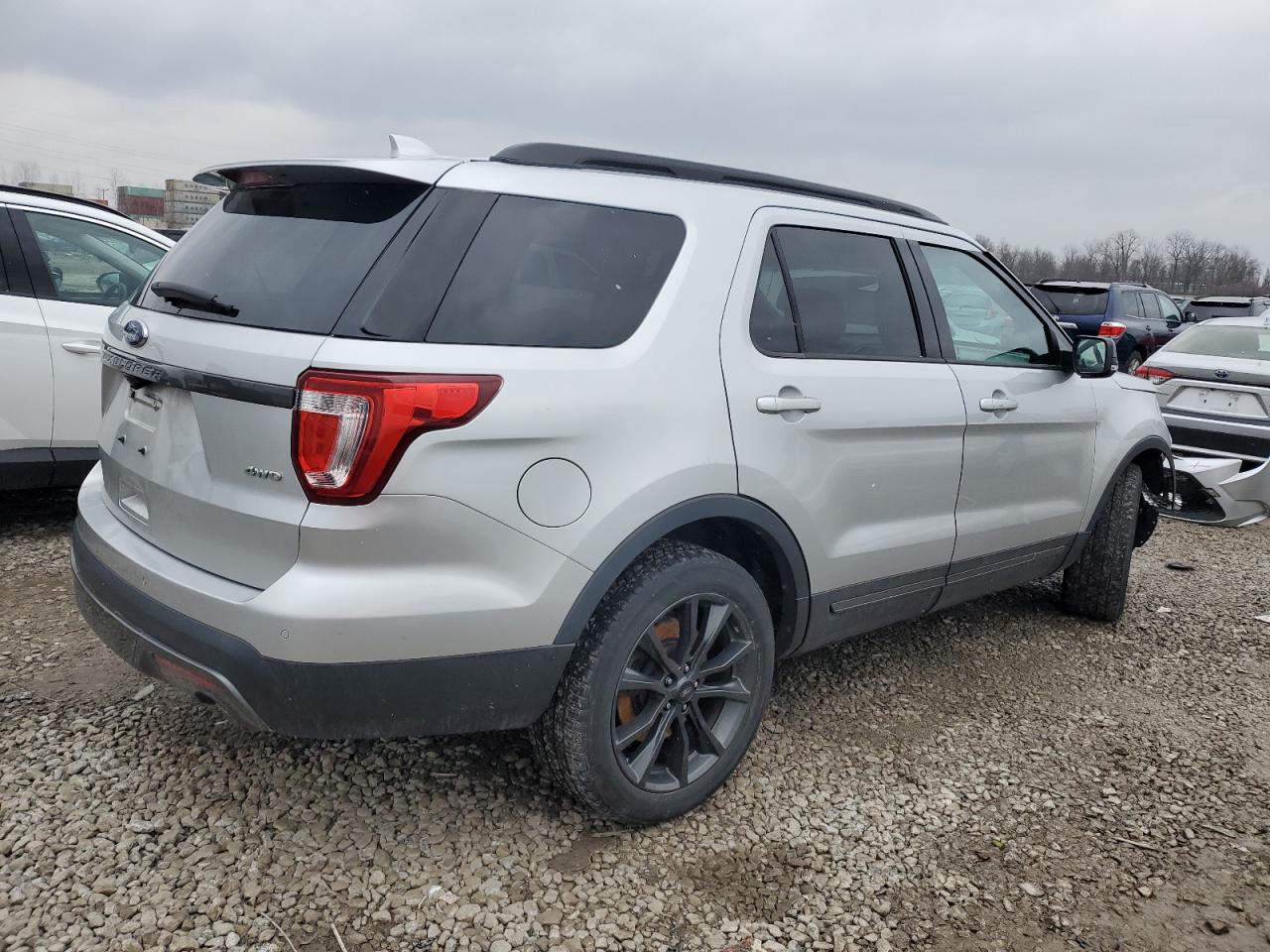 2017 Ford Explorer - Image 3