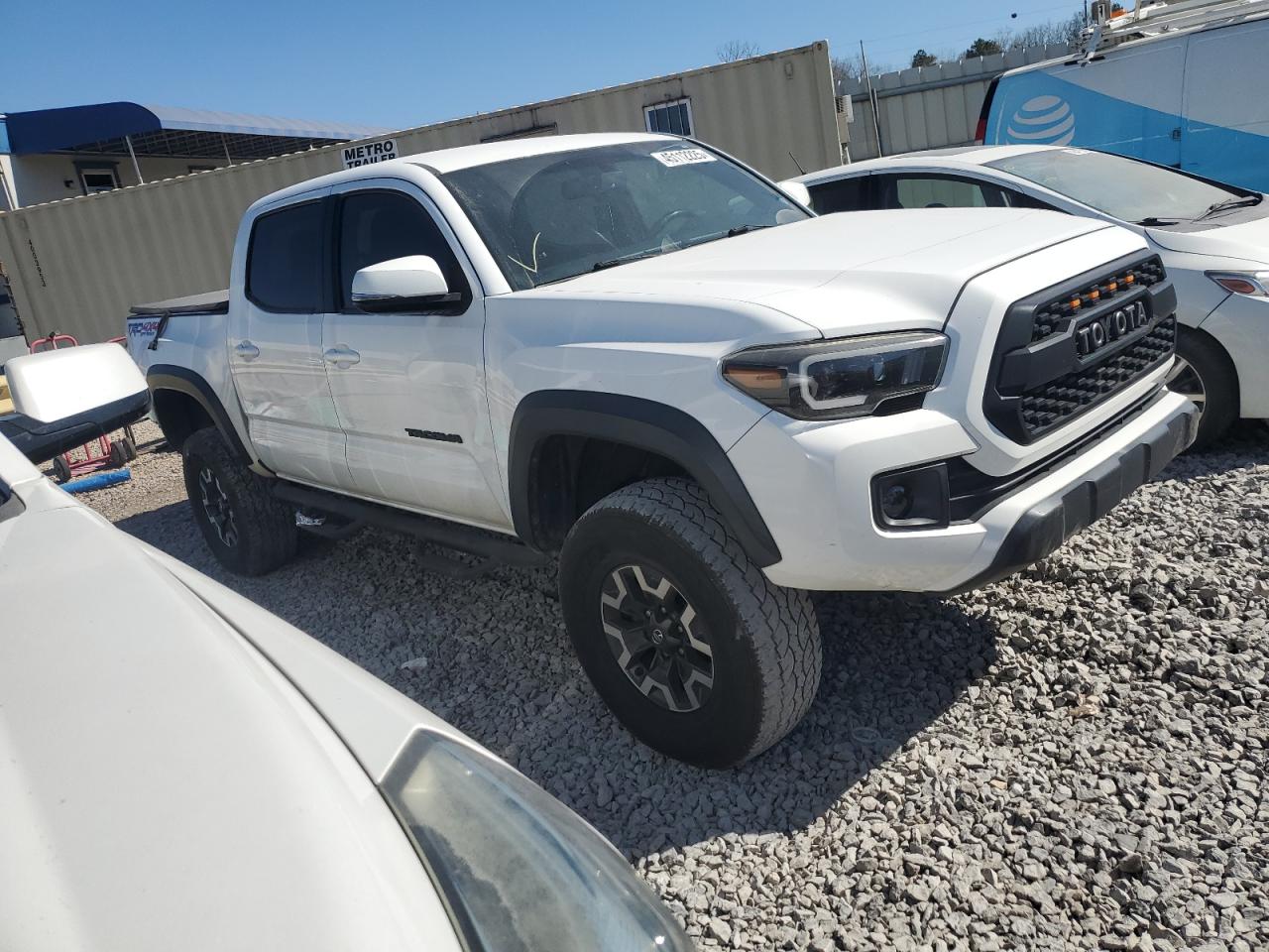 2017 Toyota Tacoma - Image 4