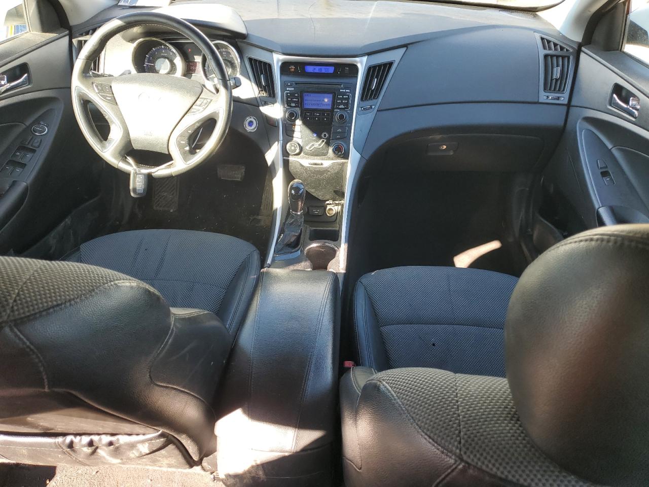 2011 Hyundai Sonata - Image 8