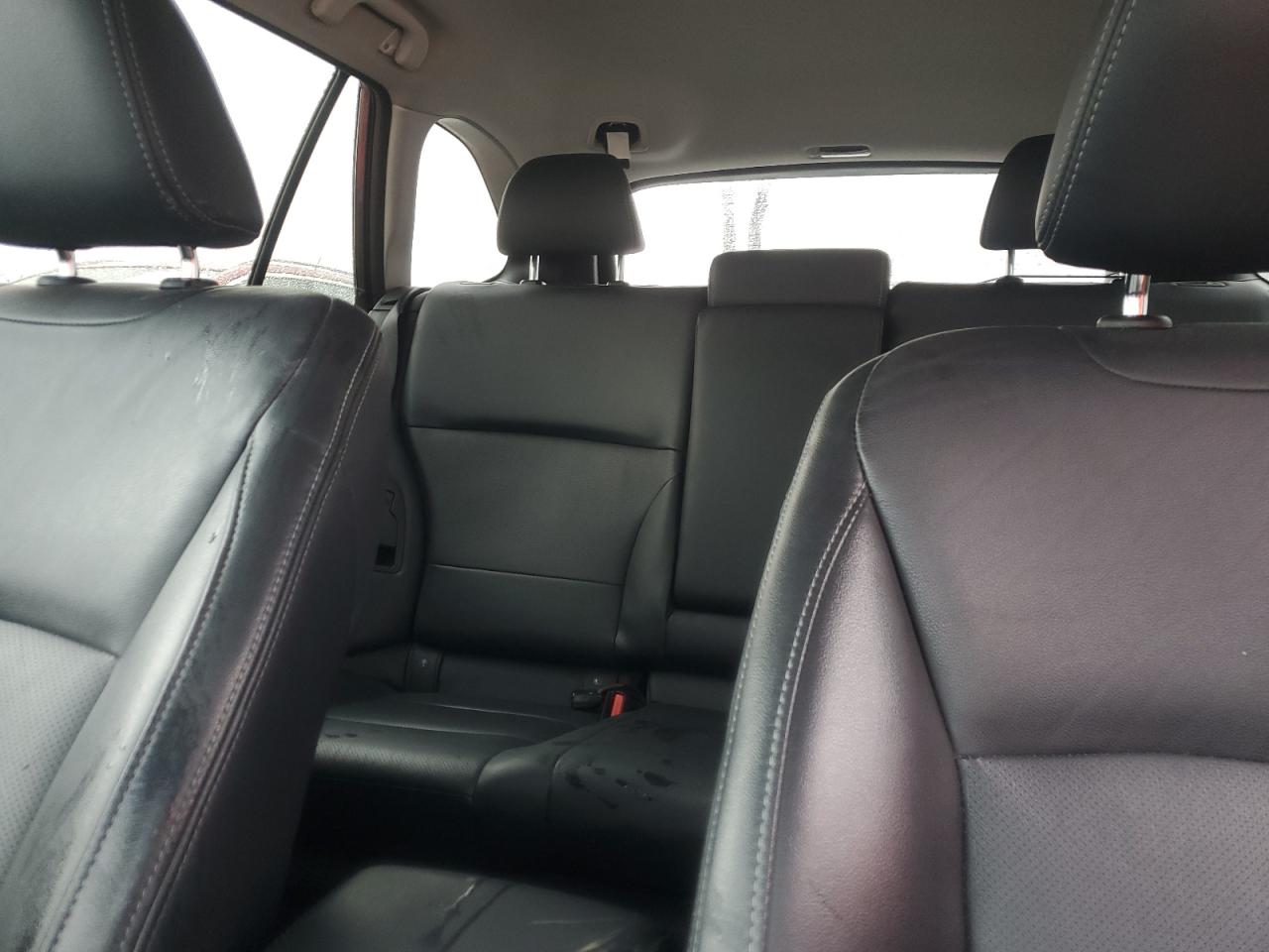 2016 Subaru Outback - Image 10