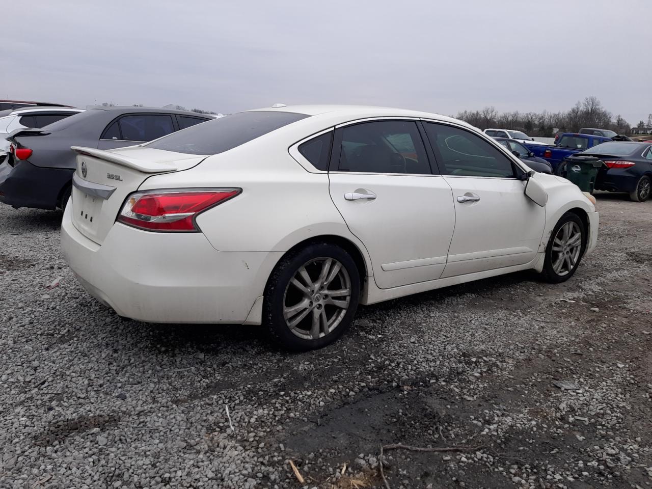 2014 Nissan Altima - Image 3