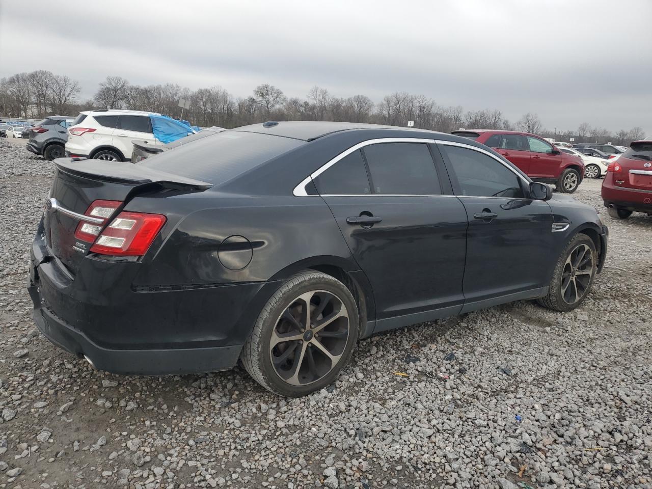 2015 Ford Taurus - Image 3