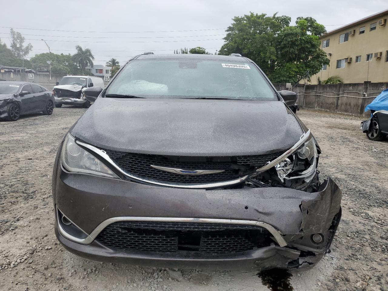 2018 Chrysler Pacifica - Image 5