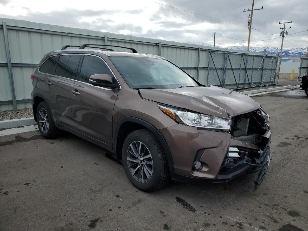 2018 Toyota Highlander - Image 4