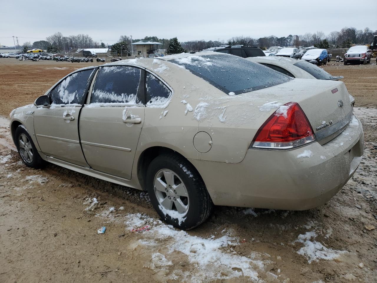 2010 Chevrolet Impala - Image 2