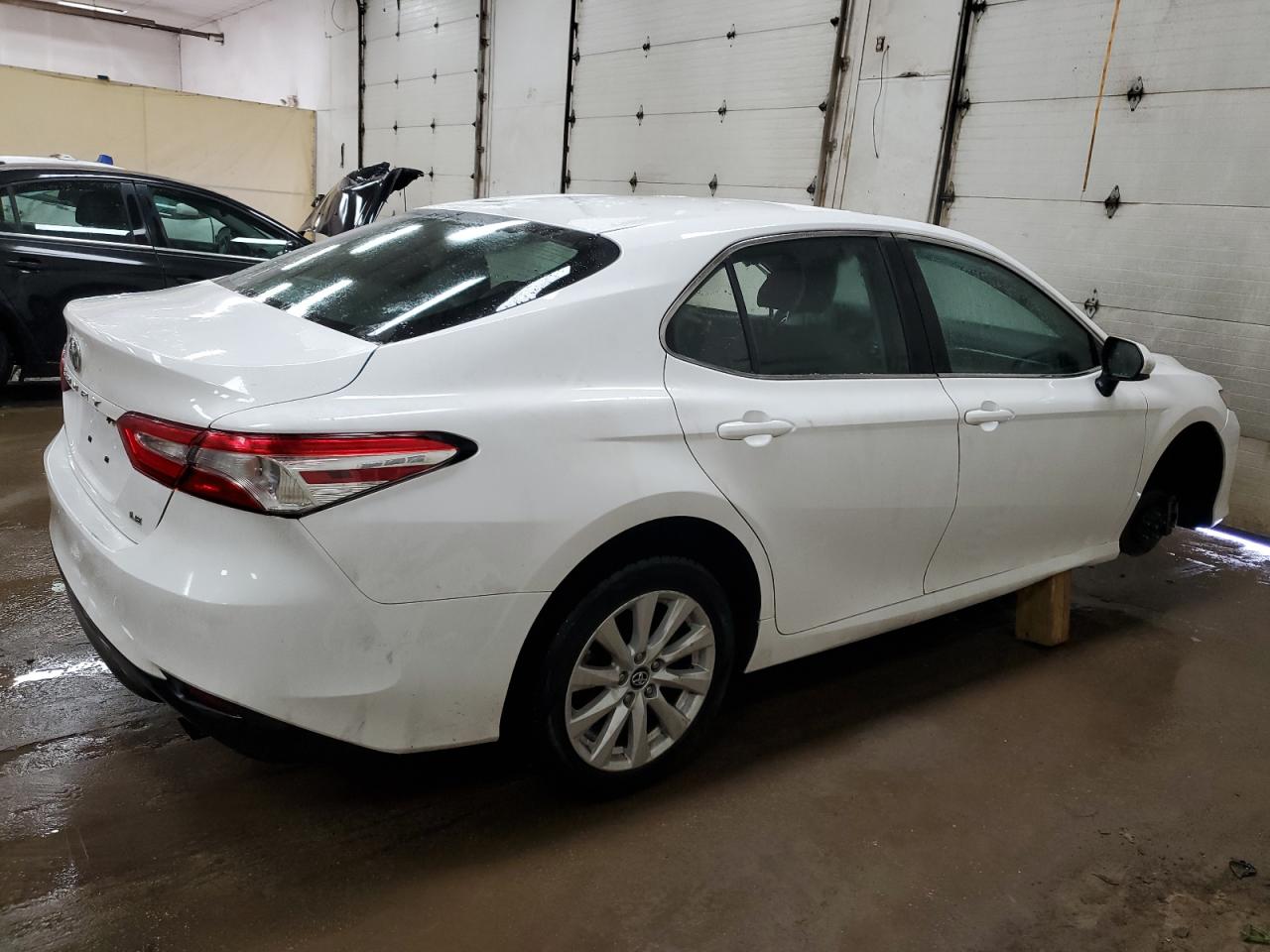 2018 Toyota Camry - Image 3
