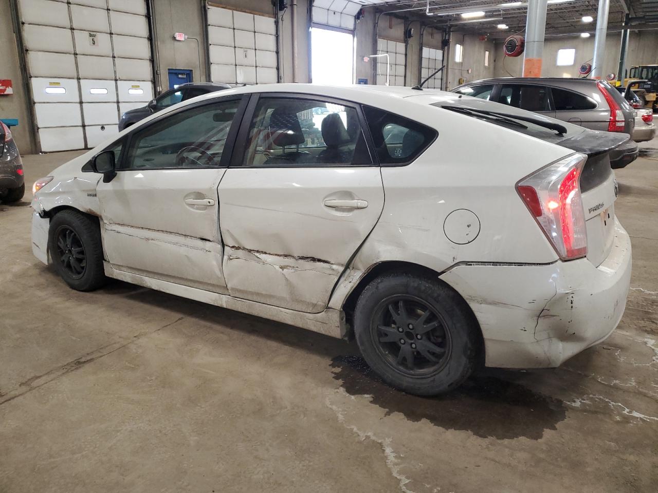 2015 Toyota Prius - Image 2