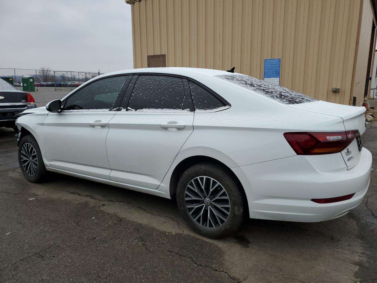 2019 Volkswagen Jetta - Image 2