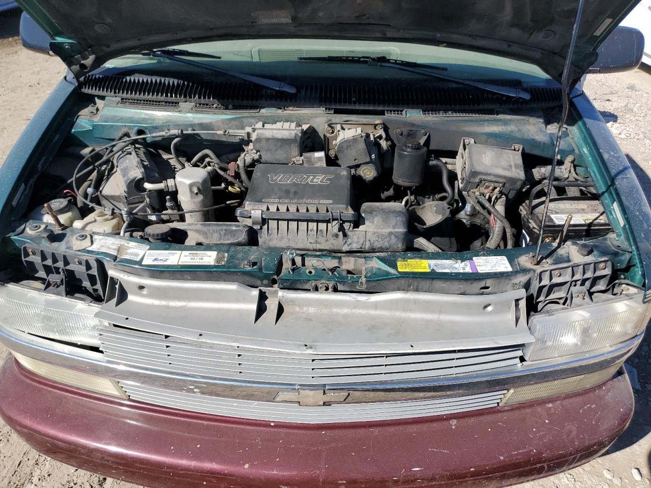 1998 Chevrolet Astro - Image 12
