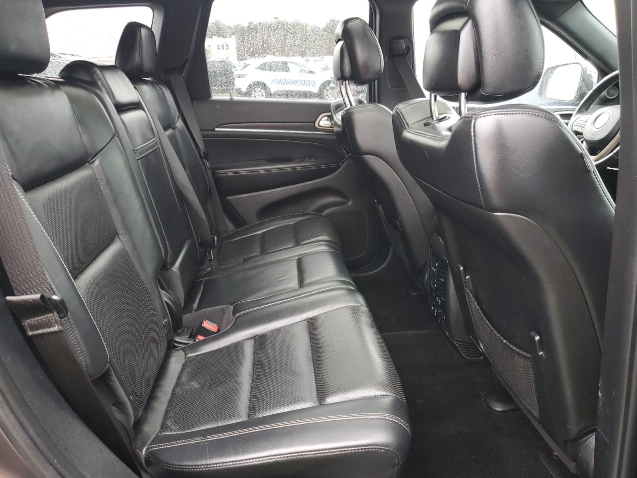 2015 Jeep Grand Cherokee - Image 11