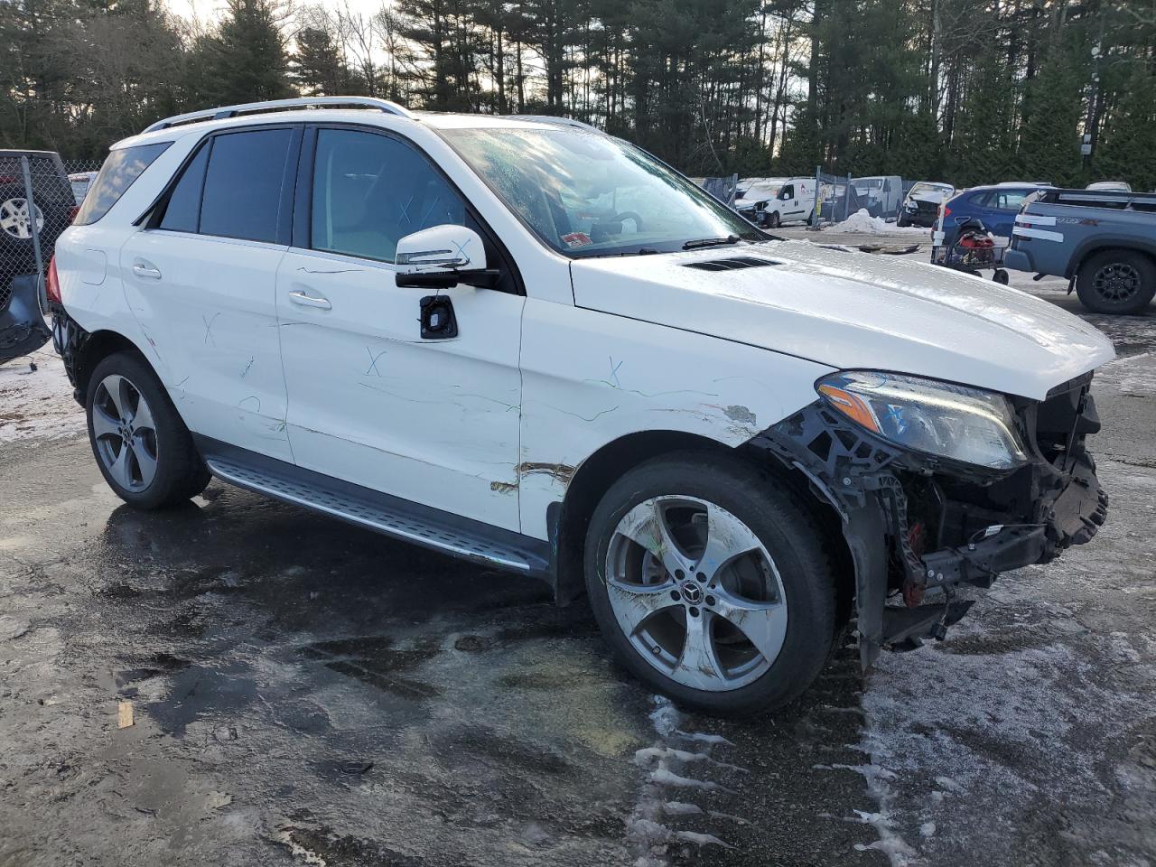 2017 Mercedes-Benz GLE - Image 4