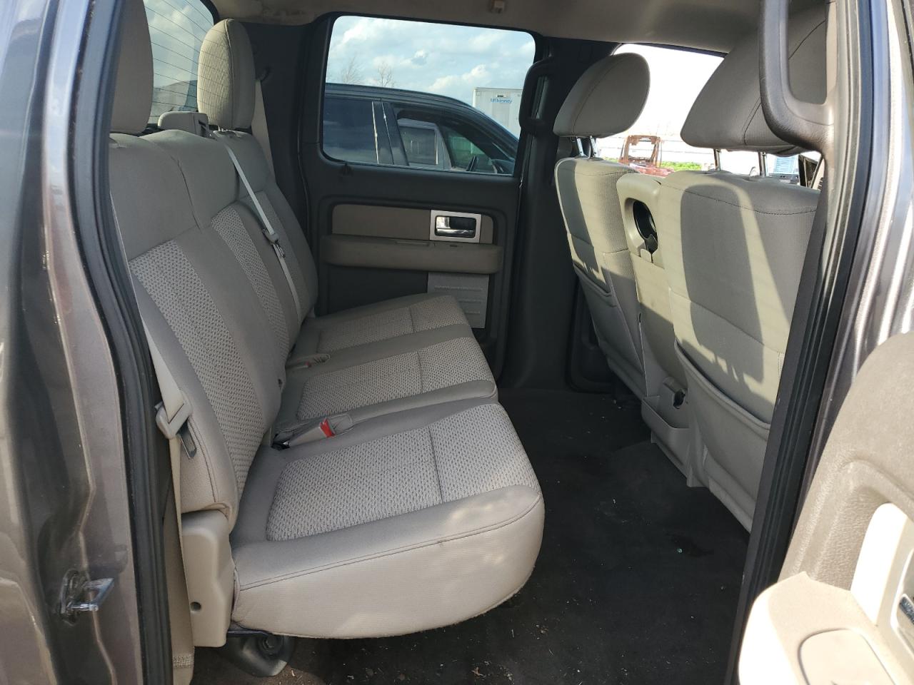 2010 Ford F-150 - Image 10