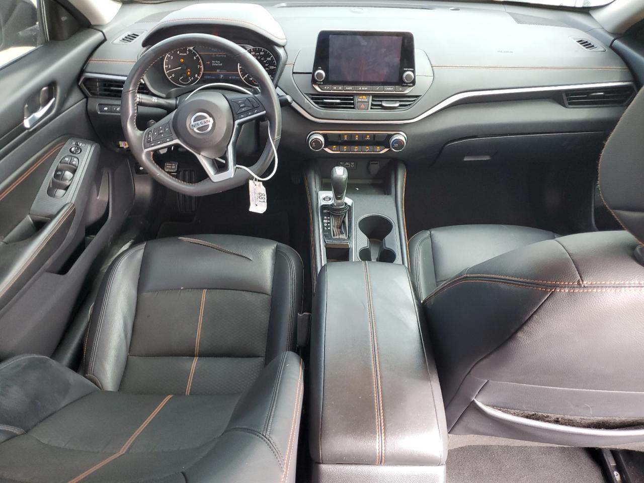 2022 Nissan Altima - Image 8