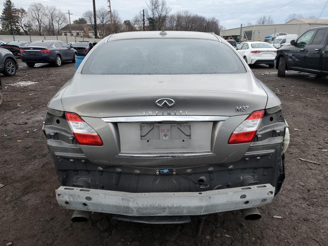 2013 Infiniti M - Image 6