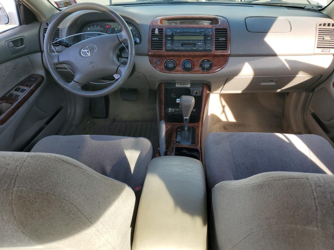 2004 Toyota Camry - Image 8