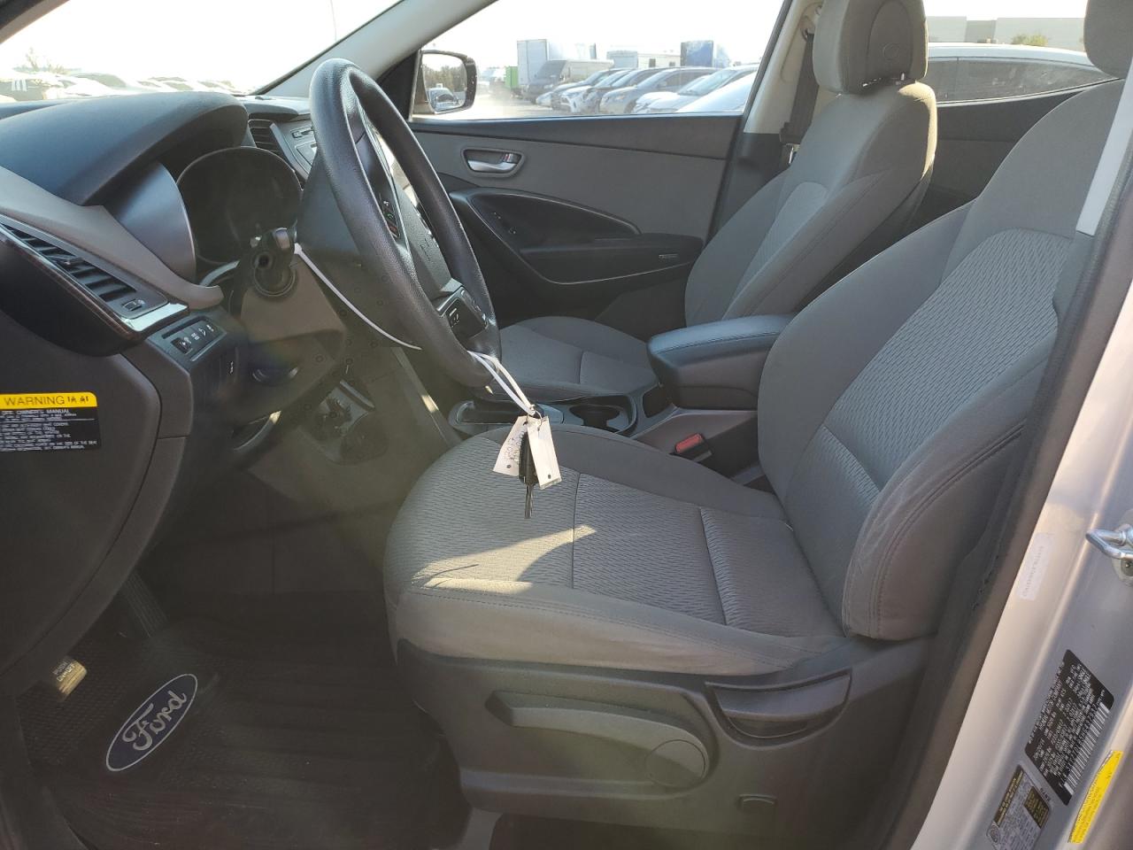 2017 Hyundai Santa Fe - Image 7