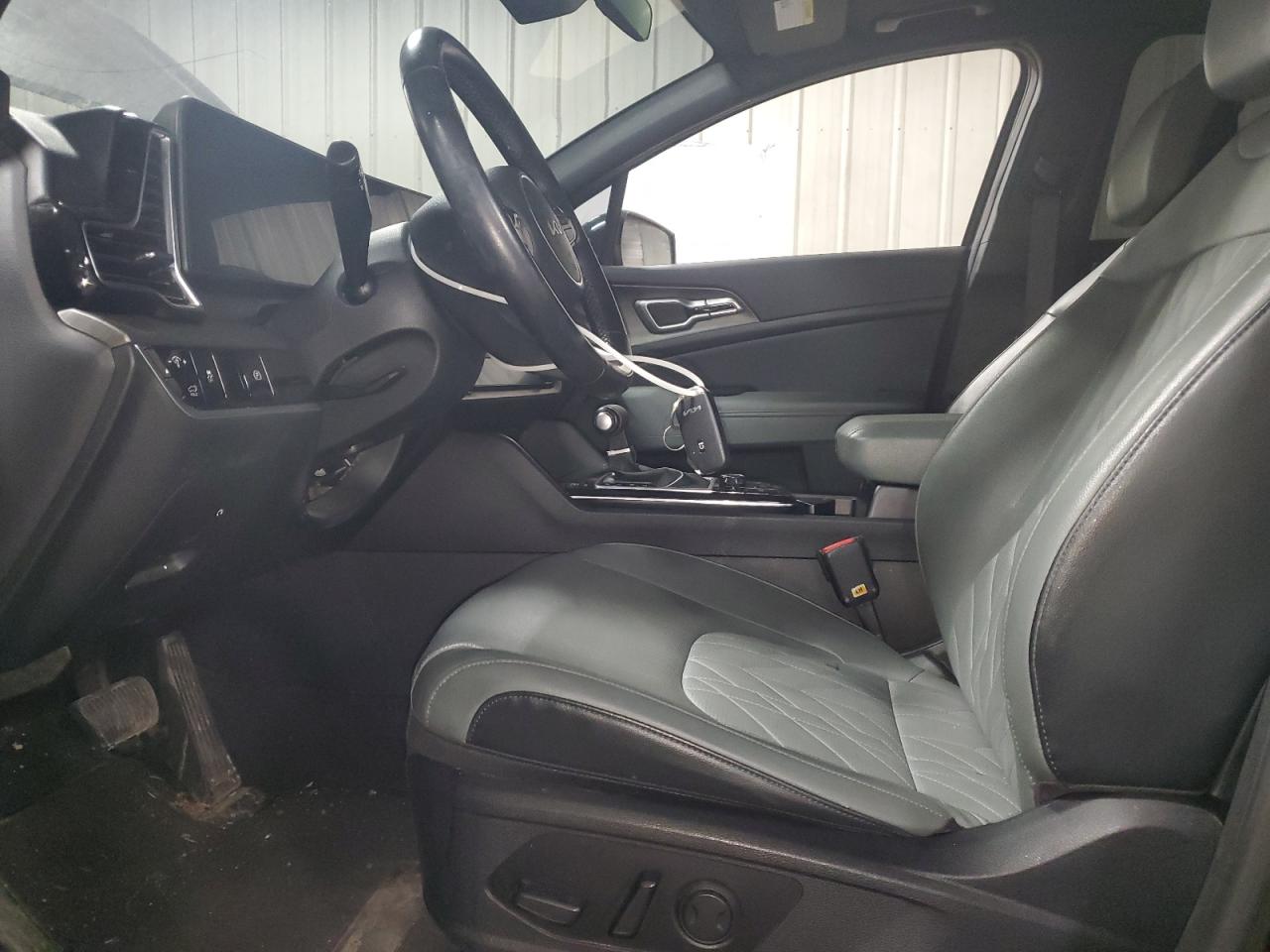 2023 Kia Sportage - Image 7