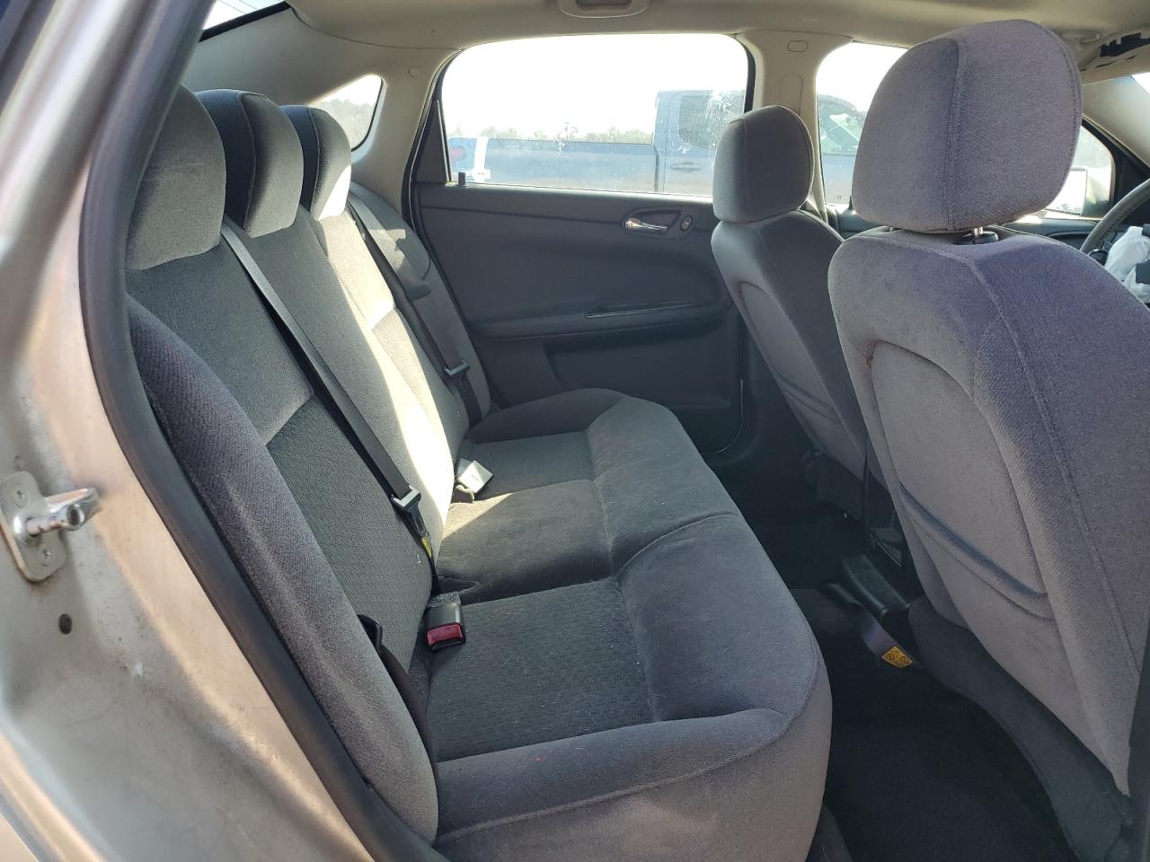 2006 Chevrolet Impala - Image 11