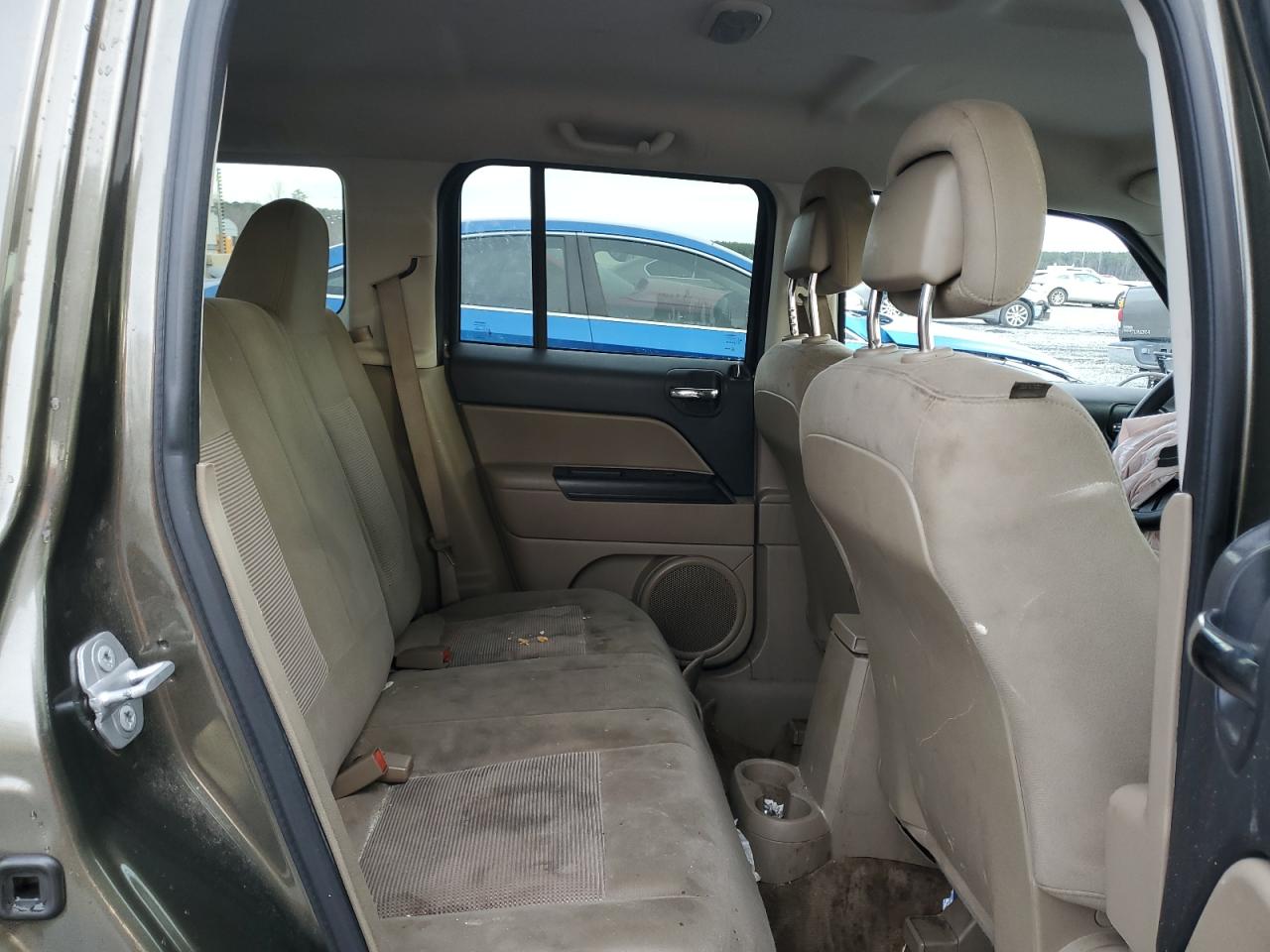 2016 Jeep Liberty (Patriot) - Image 11