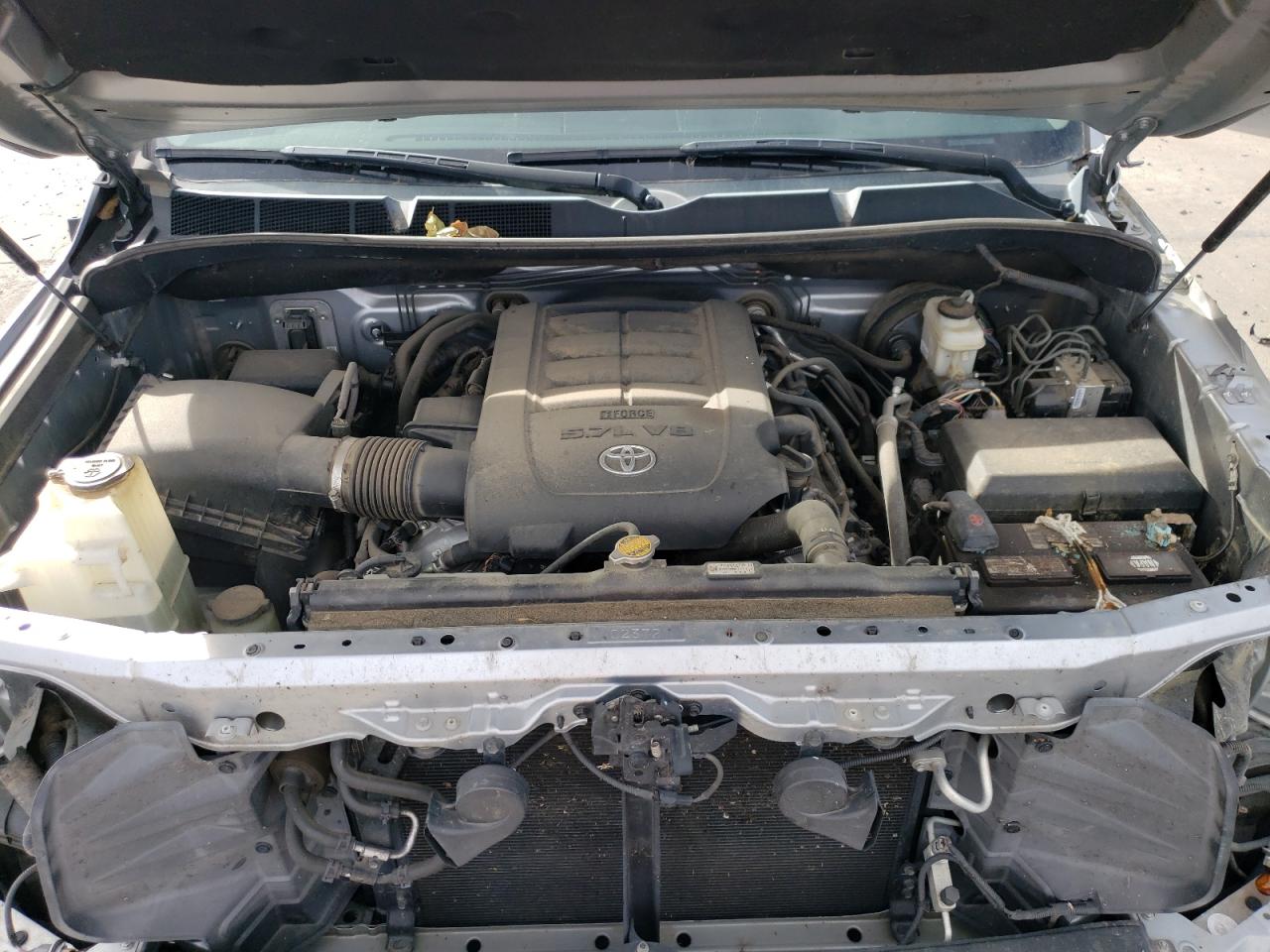 2014 Toyota Tundra - Image 11