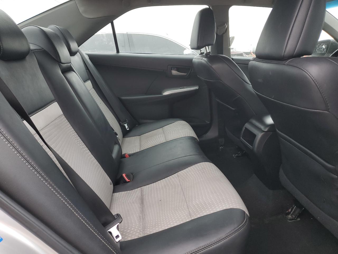 2014 Toyota Camry - Image 10