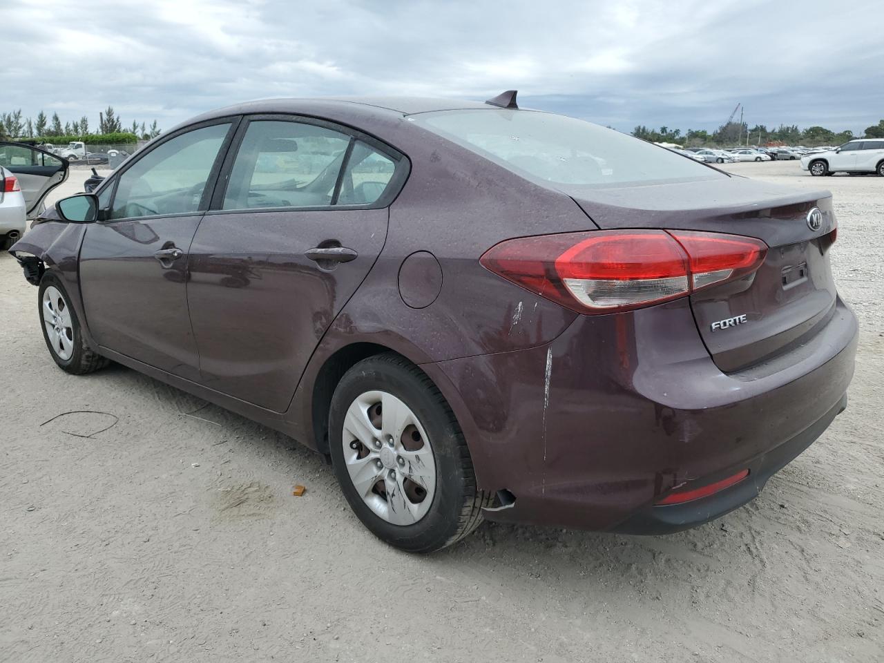 2018 Kia Forte - Image 2