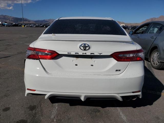  TOYOTA CAMRY 2018 Белы