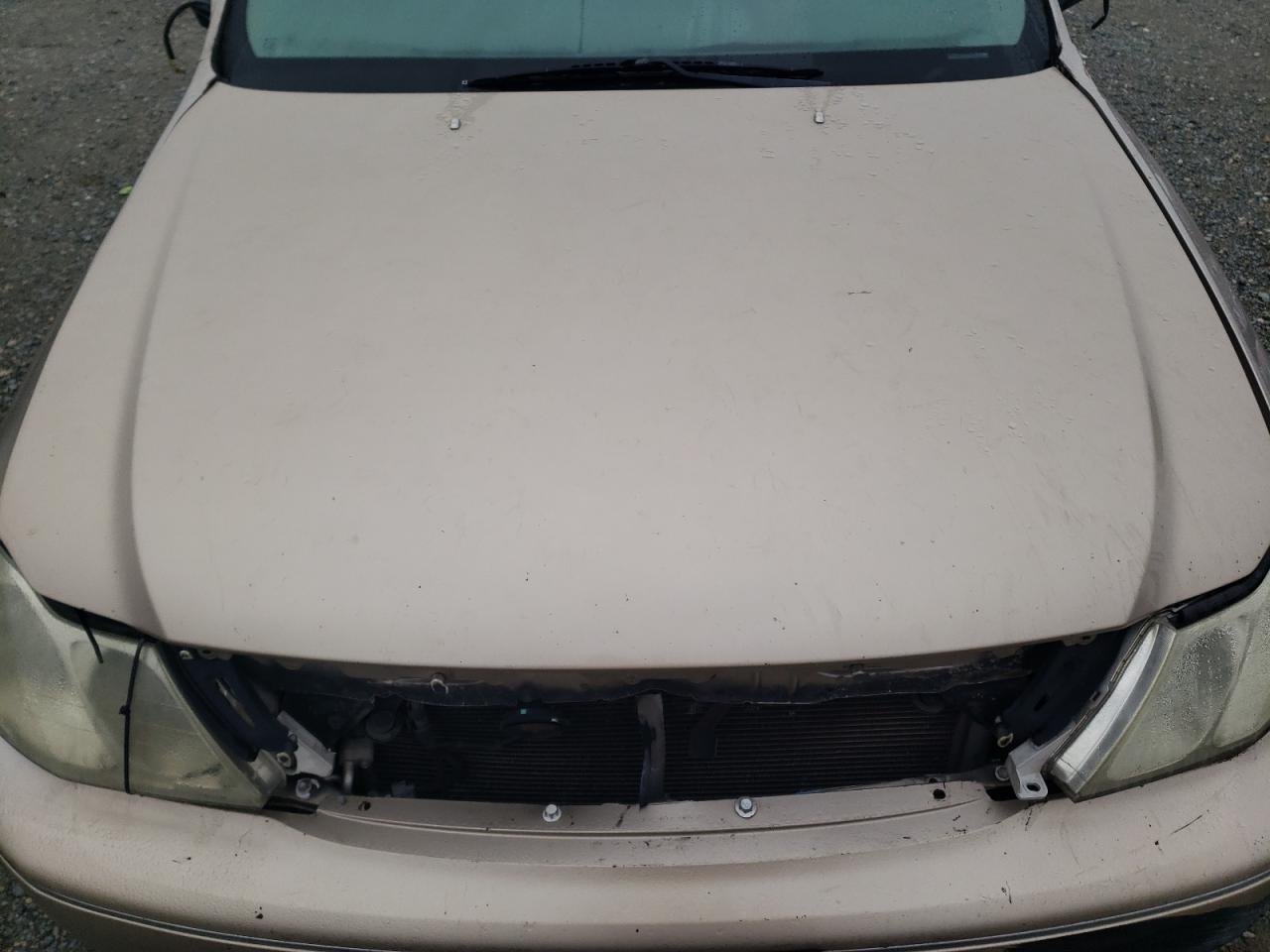 2004 Toyota Avalon - Image 11