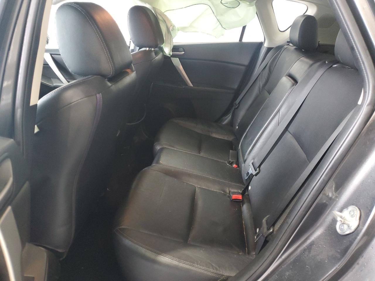 2013 Mazda 3 - Image 10