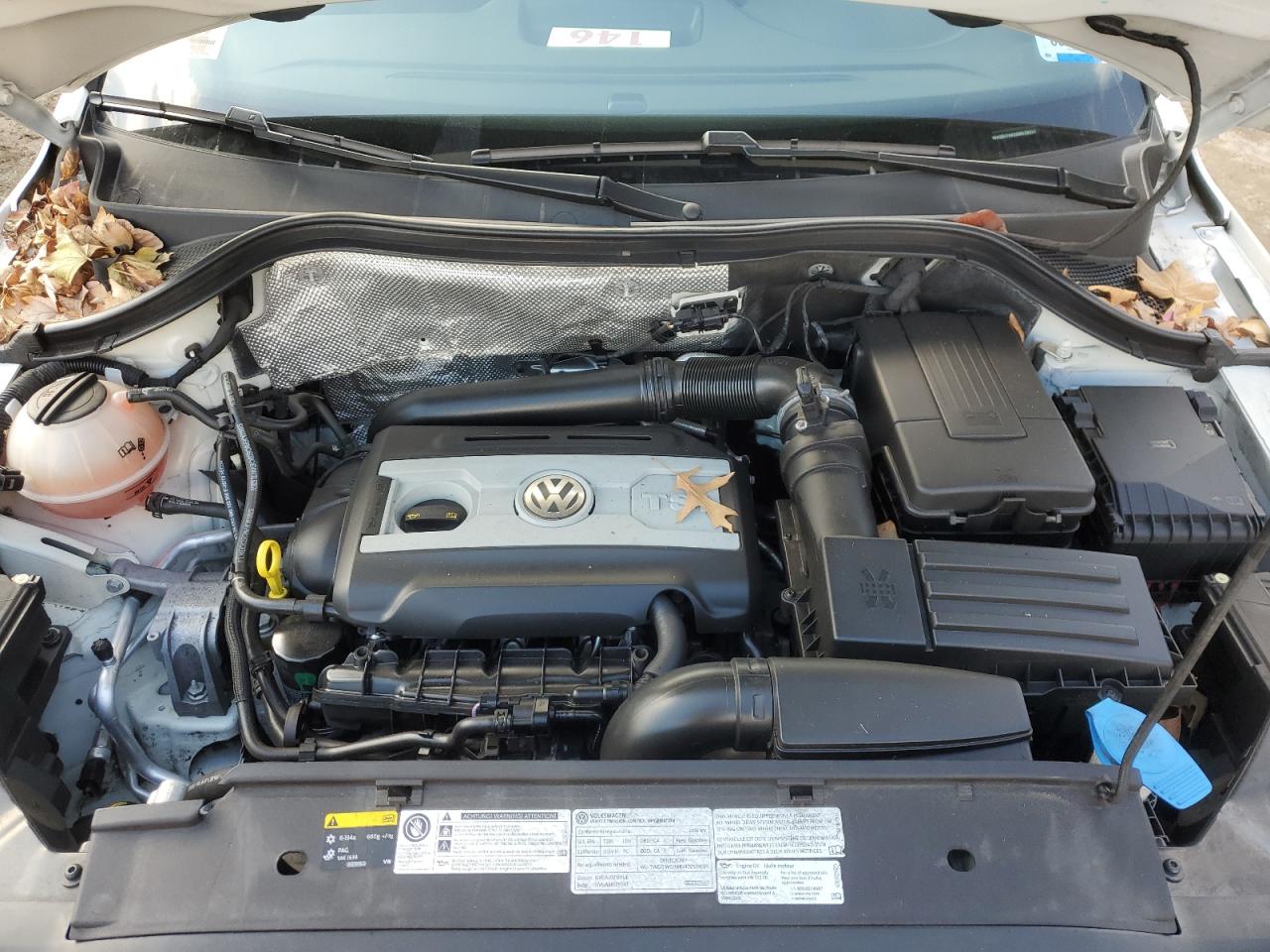 2016 Volkswagen Tiguan - Image 12