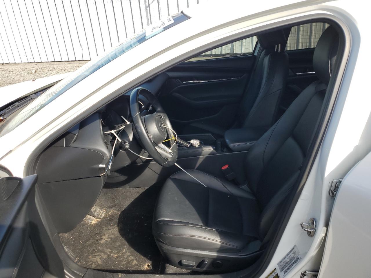 2021 Mazda 3 - Image 7