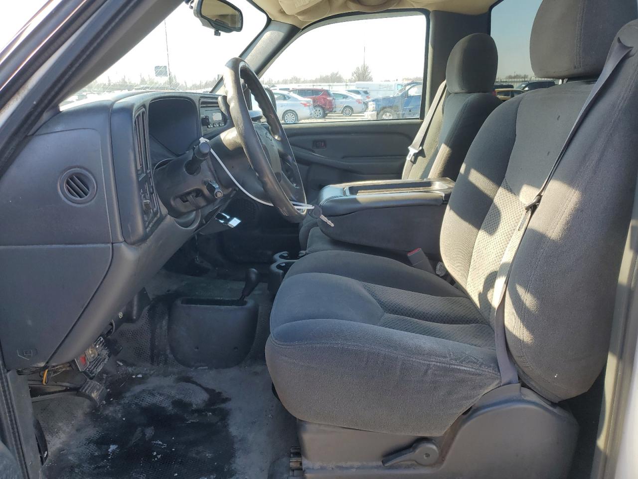 2006 Chevrolet Silverado - Image 7