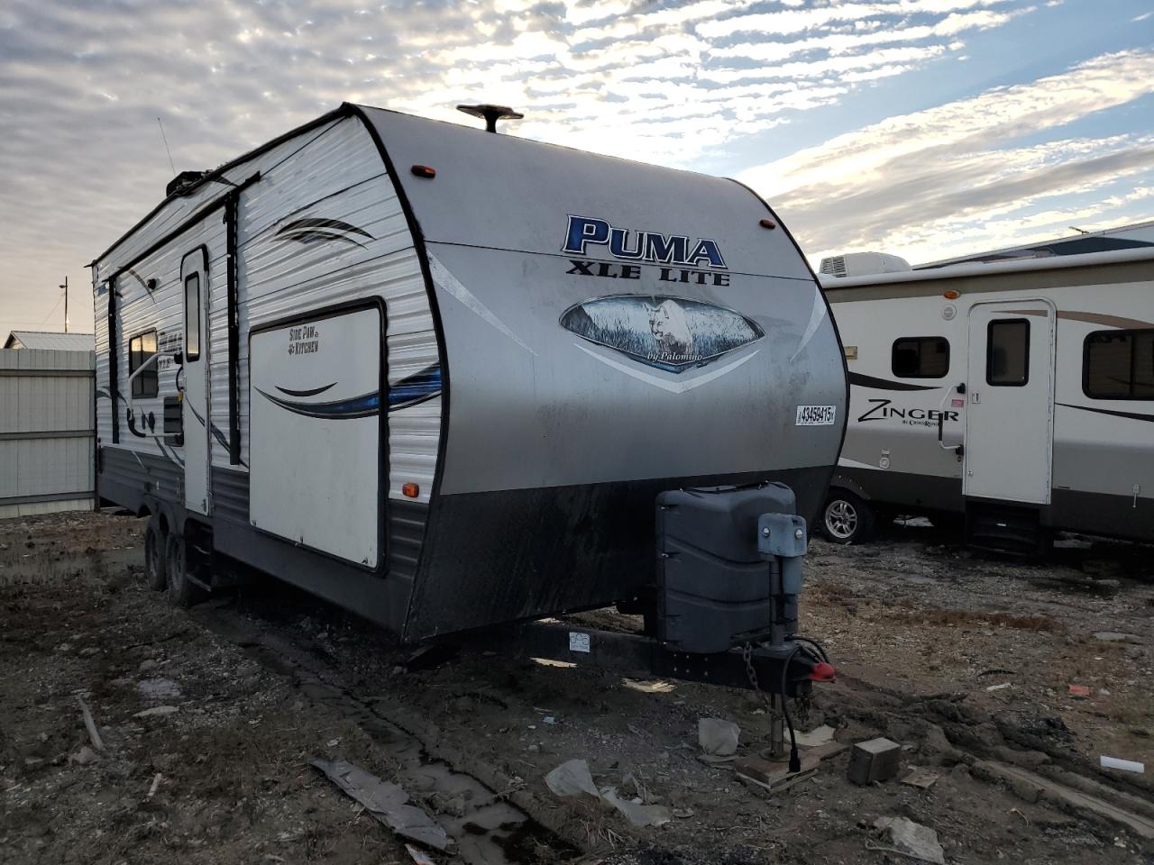2018 Palomino Puma Xle T за продажба в Elgin, IL - Top/Roof