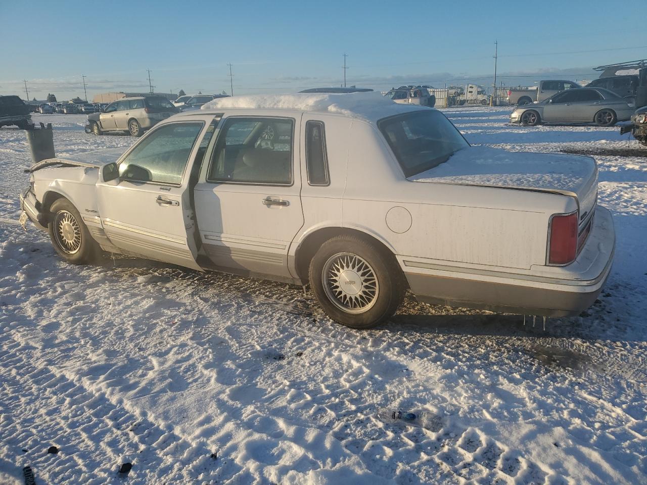 1997 Lincoln Town Car - Image 2