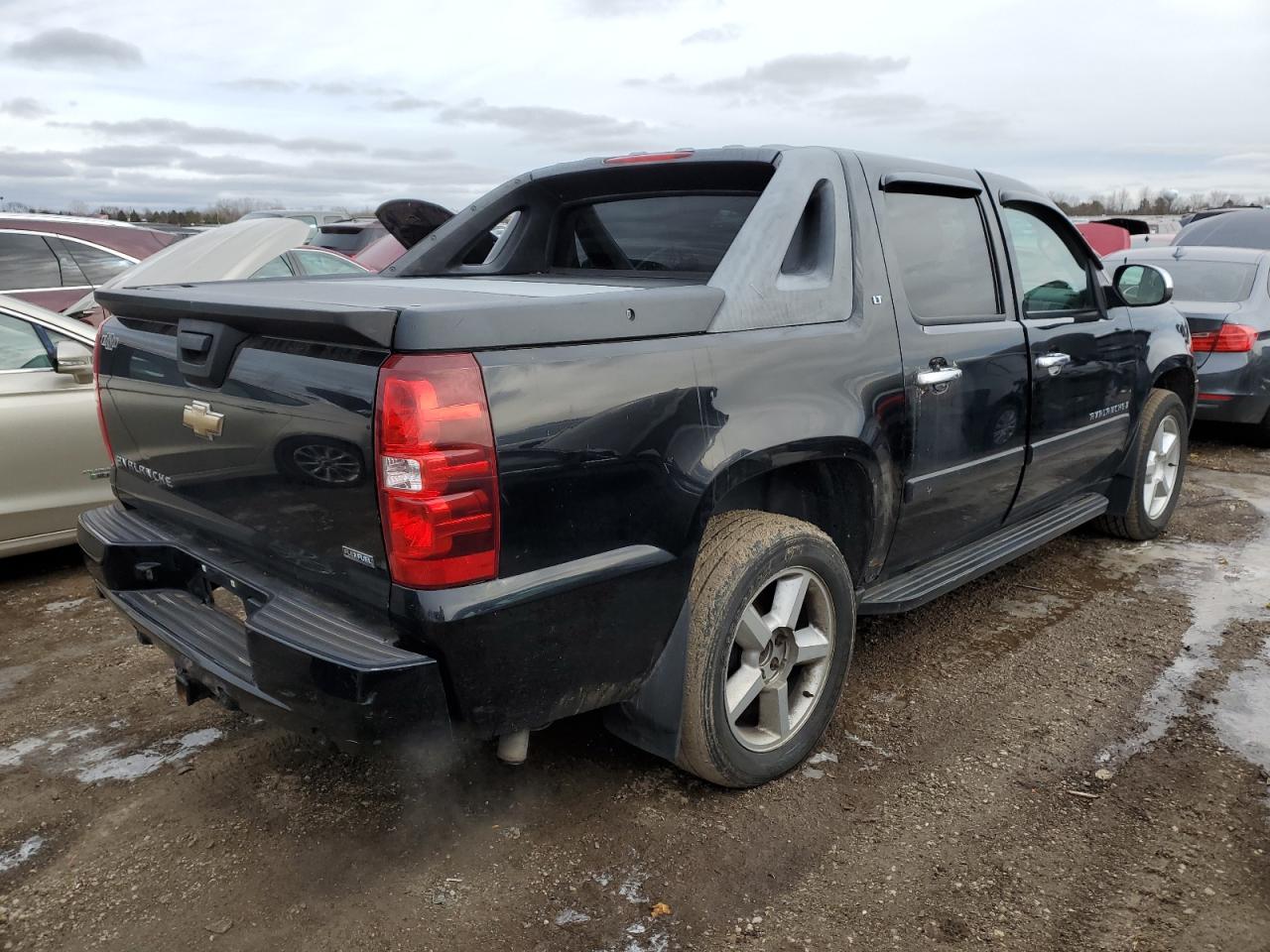 2008 Chevrolet Avalanche - Image 3